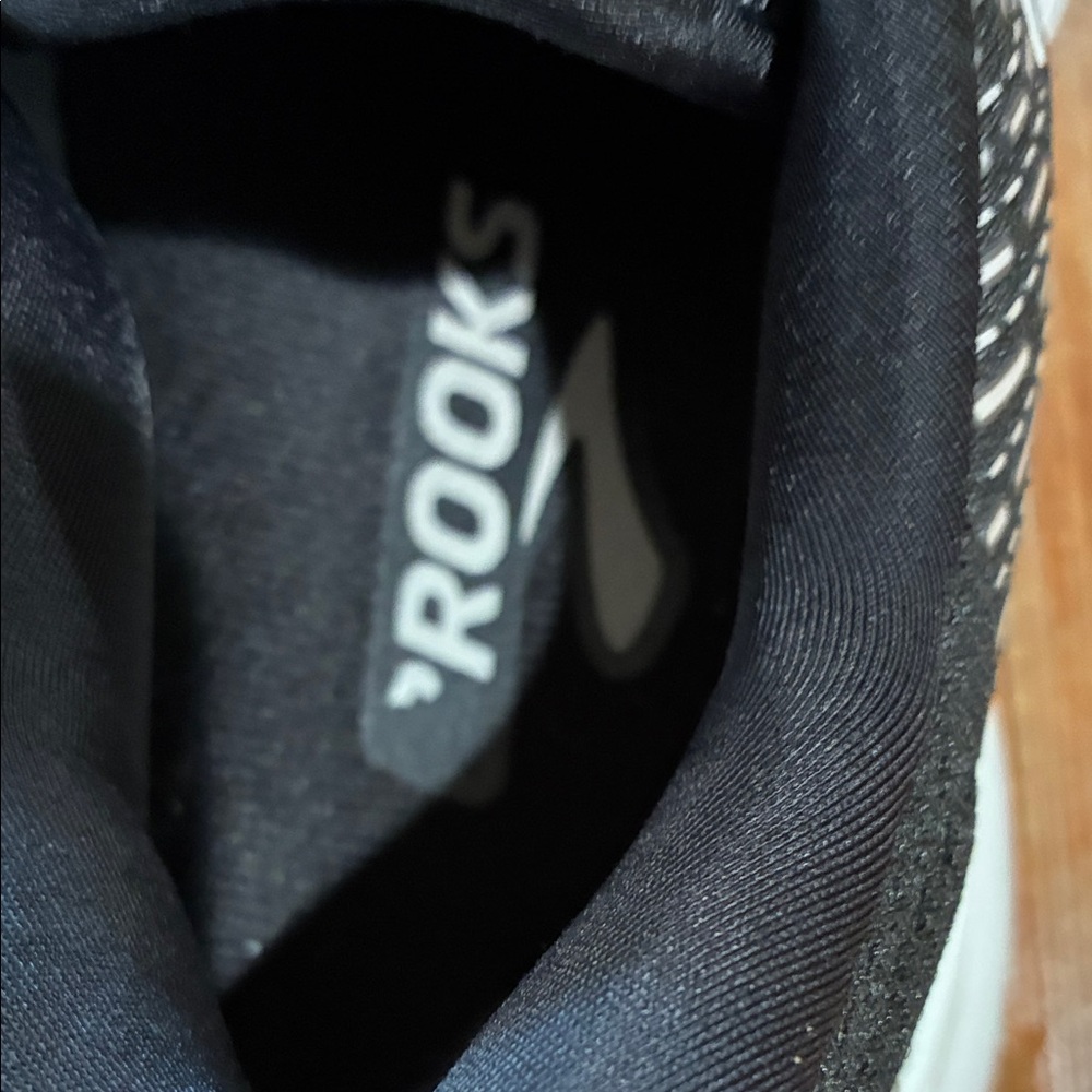 Brooks Women’s Black and White Glycerin Athletic Shoes - Picture 3 of 5